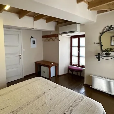 Habitación en casa particular Chez Nebahat Boutique Ayvalı