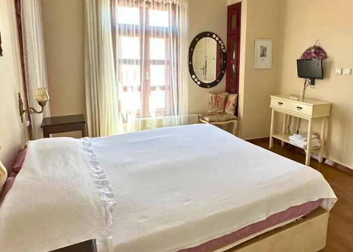 Chez Nebahat Boutique * Ayvalı