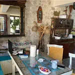 Chez Nebahat Boutique Ayvalı