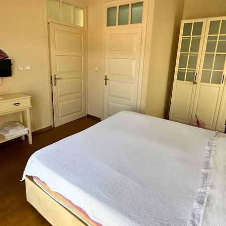 Δωμάτια σε οικογενειακή κατοικία Chez Nebahat Boutique *