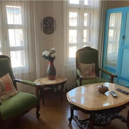 Chez Nebahat Boutique Δωμάτια σε οικογενειακή κατοικία *