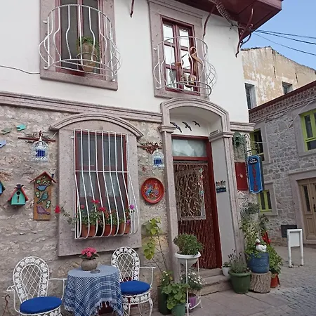 Chez Nebahat Boutique Ayvalik